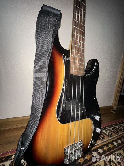 Бас гитара
