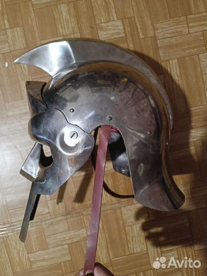 Шлем гладиатора