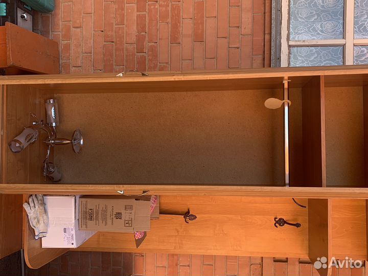 Шкаф и тумба с зеркалом