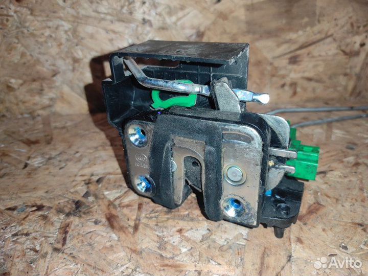 Замок двери задний правый Kia Rio QB 1.6 G4FC 2016