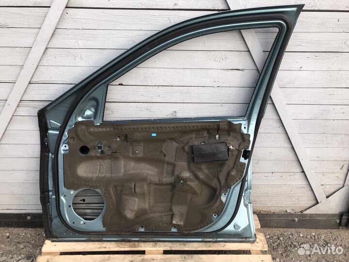 Дверь передняя правая для Мерседес W220