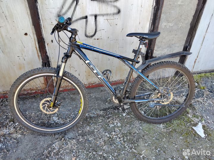 Велосипед gt avalanche 3.0 26