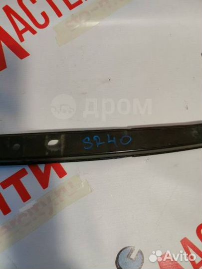 Усилитель переднего бампера Toyota Lite Ace Noah S