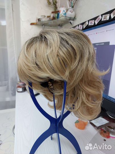 Парик женский короткие волосы/длинные