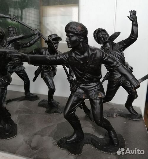 Набор больших фигурок 