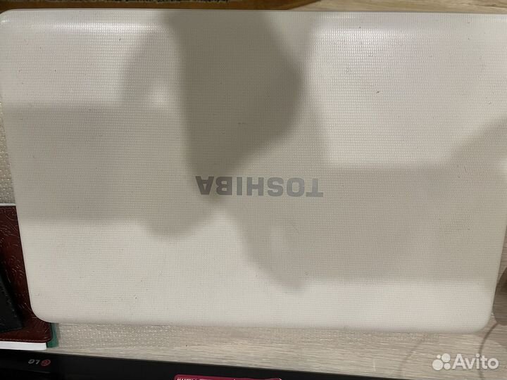 Ноутбук Toshiba Satellite C870 - C7W