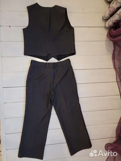 Костюм жилетка и брюки 158