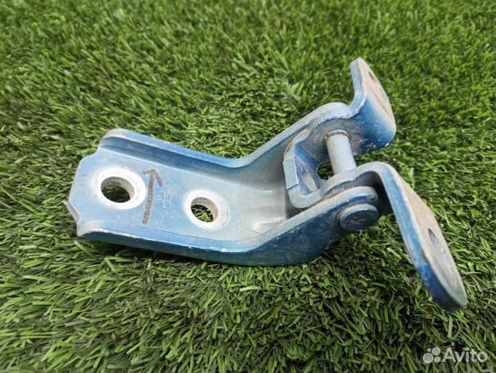 Петля двери верхняя передняя левая Kia Rio 4 FB