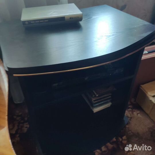 Тумба под телевизор