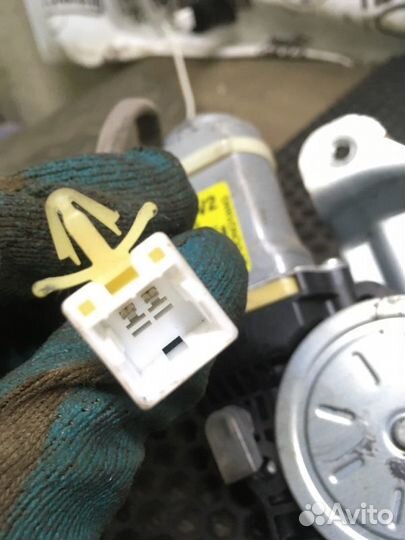 Стеклоподъемник передний правый Chevrolet Aveo T