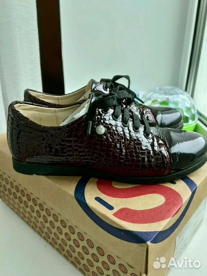 Туфли закрытые Shagovita, лак, р.35