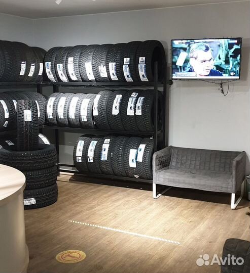 Nokian Tyres Hakkapeliitta 8 SUV 265/40 R21 105T