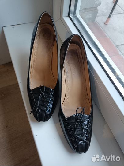 Туфли лаковые 40 размер