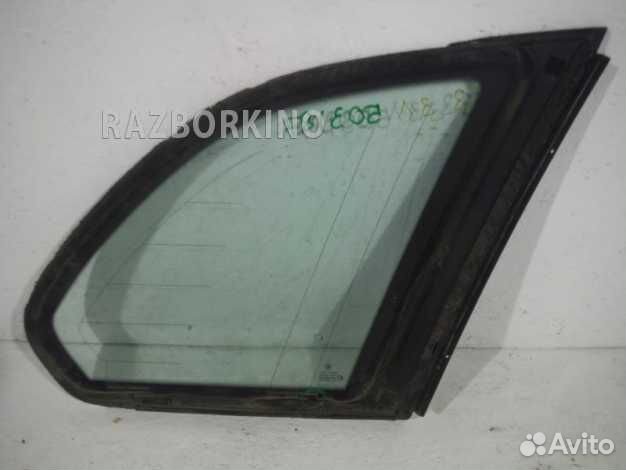 Стекло заднее боковое левое