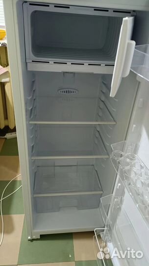 Холодильник маленький новый