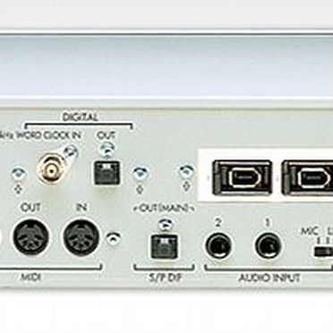 Сэмплерно-синтезаторный модуль korg Triton Rack