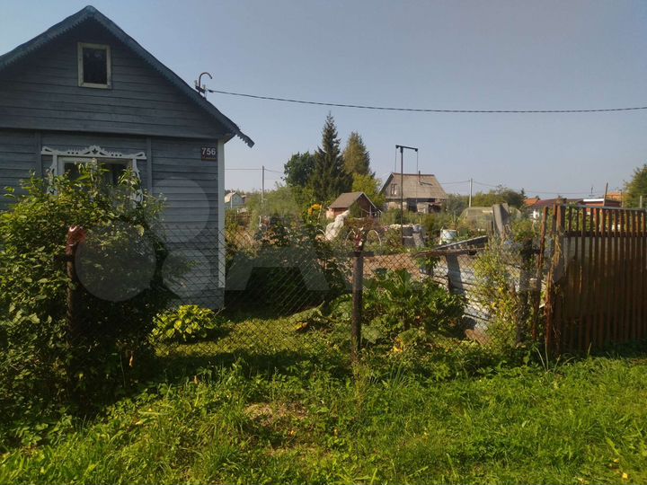 Дача 20 м² на участке 12 сот.