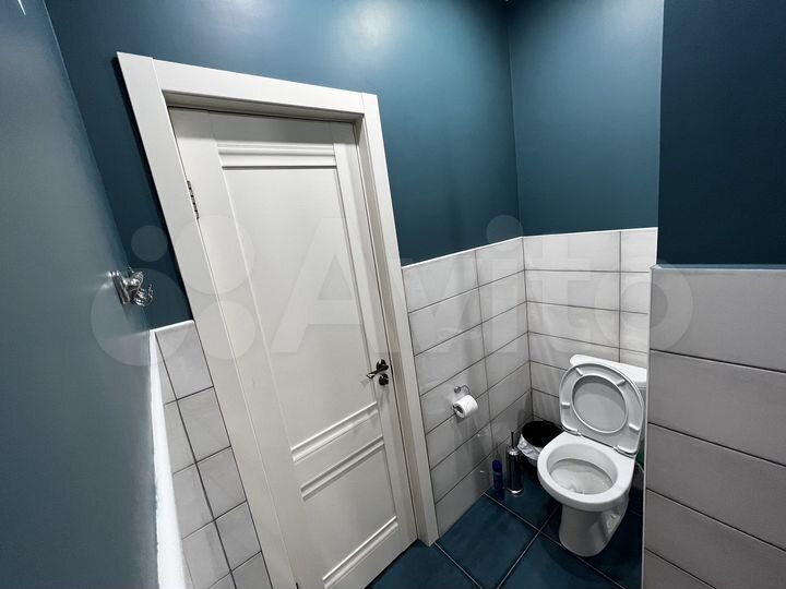 2-к. квартира, 64 м², 2/4 эт.