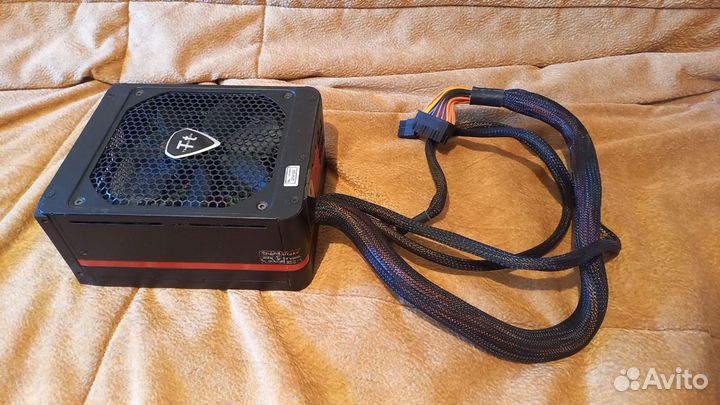 Блок питания Thermaltake 650W