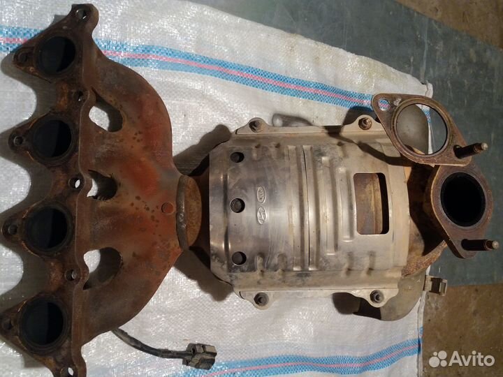 Коллектор Выпускной с Катализатором Hyundai Accent