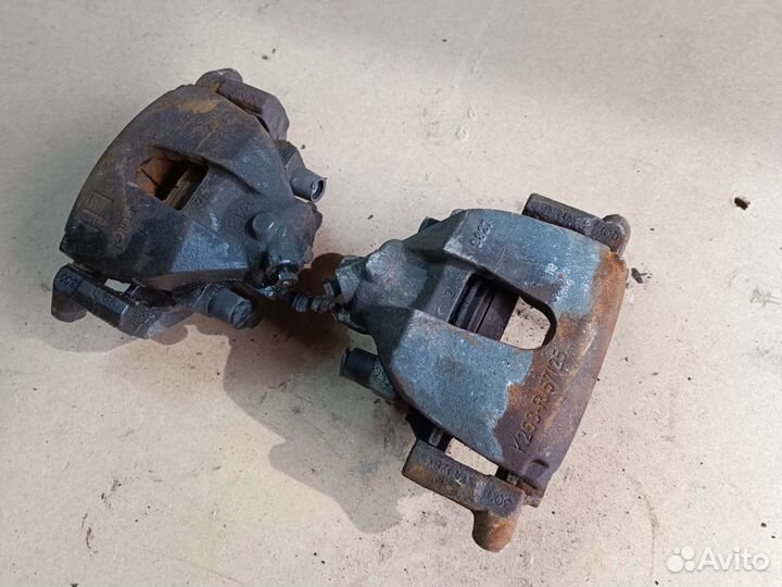 Передние Суппорта Форд Фокус 3