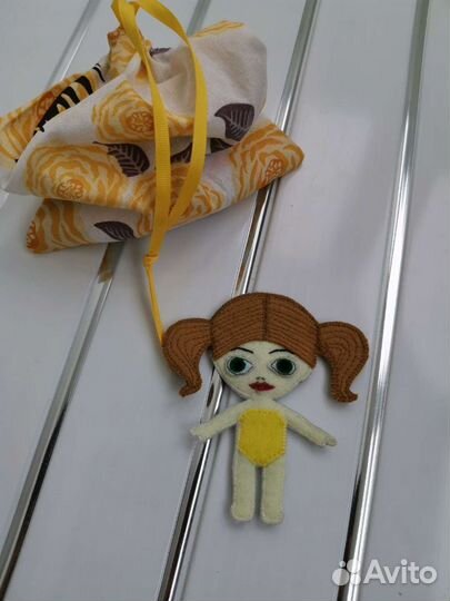 Кукла из фетра с одеждой на липучках