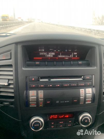 Продам магнитолу на mitsubishi pajero