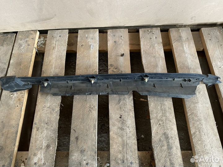 Накладка правого переднего крыла Круизер 200(1 рес