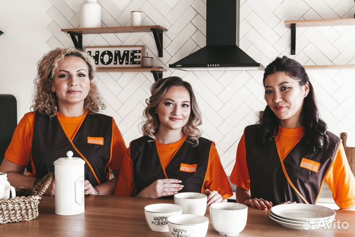 Уборщица, уборщик в Клининг