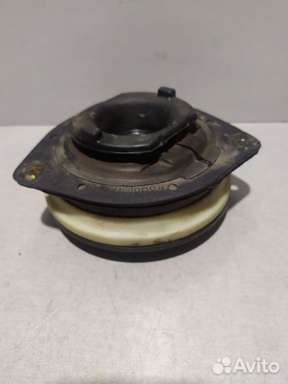 Опора стойки пер лев Nissan Qashqai 2008