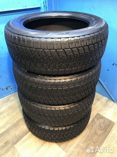 Bridgestone Blizzak DM-V2 235/60 R18