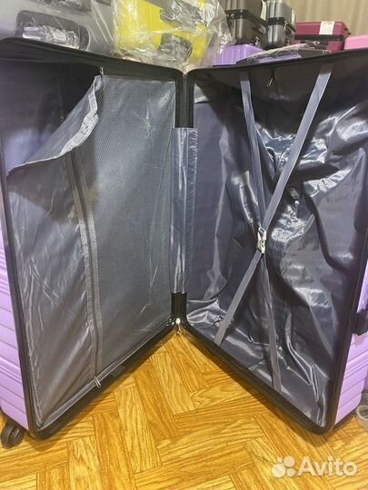 Чемодан на колесах большой