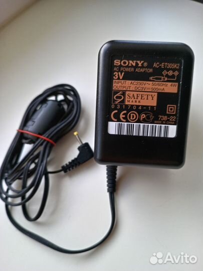 Кабели, батареи зарядка, телефоны