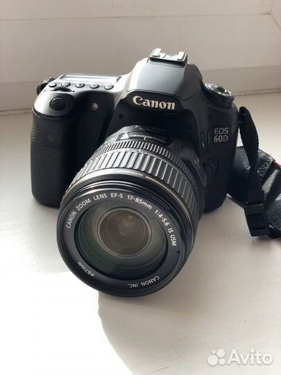 Зеркальный фотоаппарат canon 60d