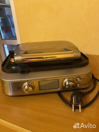 Вафельница bork g700