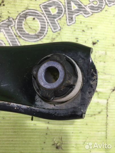 Рычаг передний правый Renault Logan 1