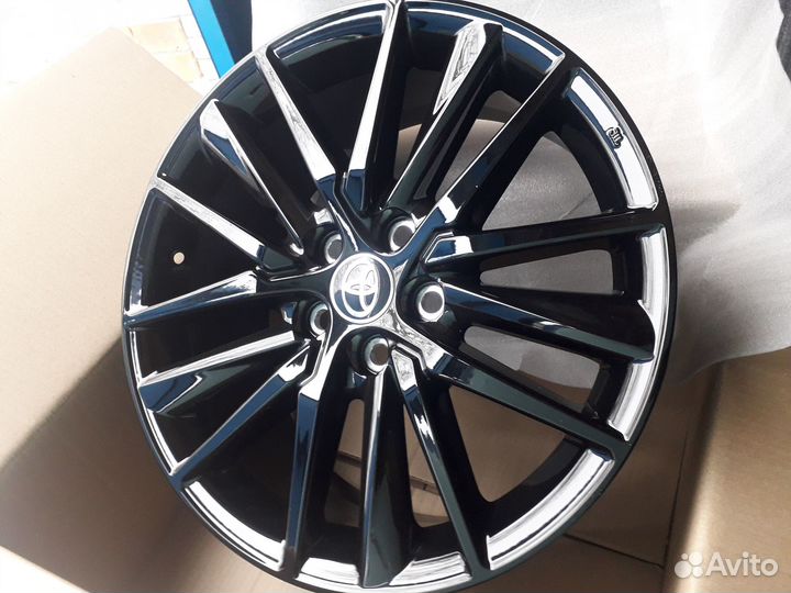 Новые R18 Camry 2023