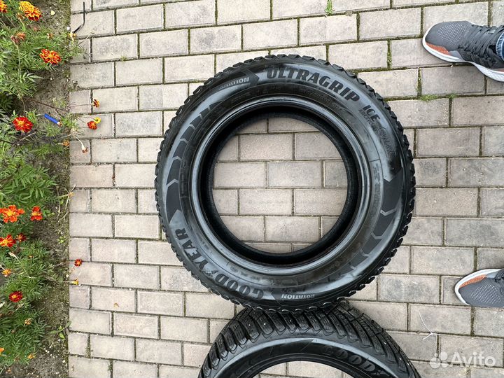 Goodyear UltraGrip Ice Arctic SUV 235/60 R18 107T