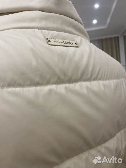 Пуховик Италия Liu Jo 44 размер