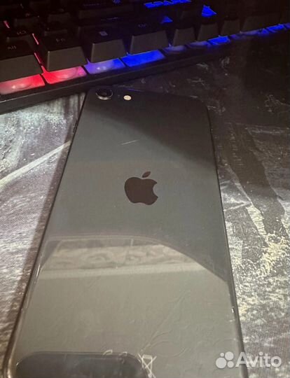 iPhone SE (2020), 64 ГБ