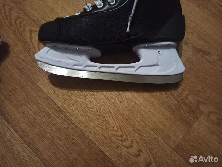 Коньки хоккейные 43 размер