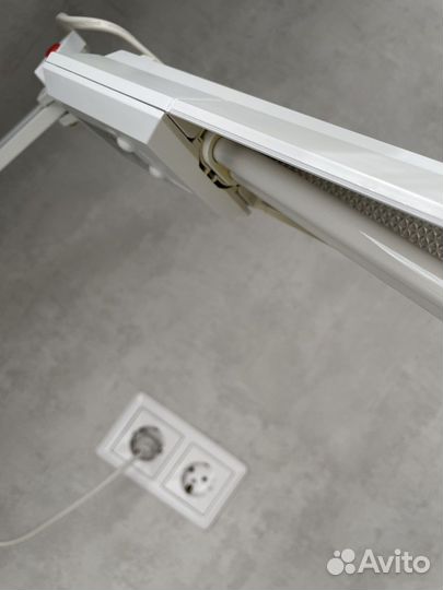 Настольная лампа