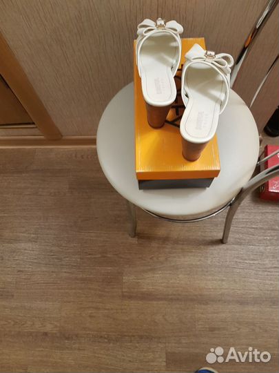 Шлёпанцы женские