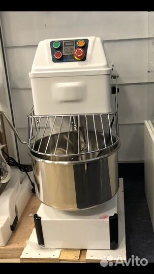 Тестомесильная машина