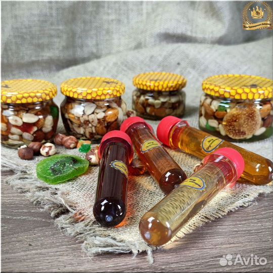 Подарочный натуральный мёд с орешками и инжиром