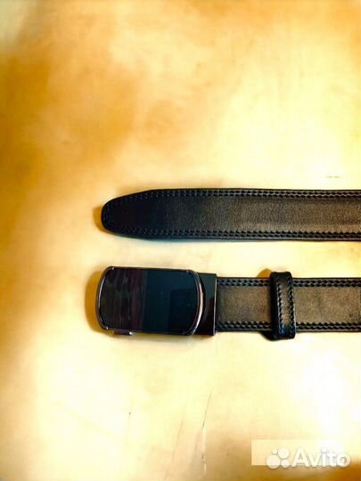 Ремень мужской кожаный в подарочной коробке