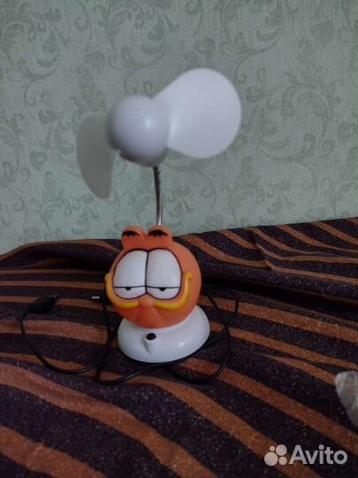 Полурабочий настольный вентилятор