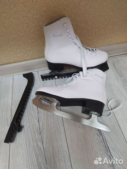 Коньки женские