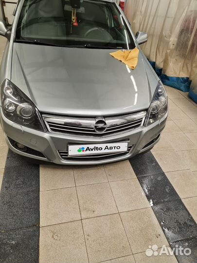 Opel Astra 1.8 МТ, 2012, 170 300 км