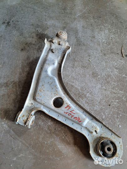 Рычаг передний Chevrolet Lacetti